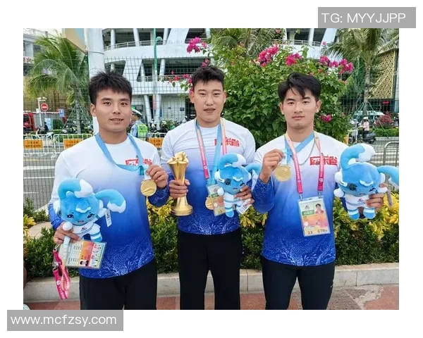 重庆攀岩队与深圳攀岩队赛后复盘力量对比分析与战术探讨 重庆攀岩队与深圳攀岩队赛后复盘力量对比分析与战术探讨